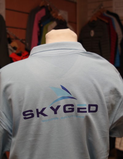 T-shirt skyged
